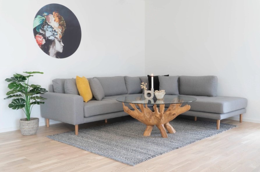 Find borde i mange designs hos JustMore